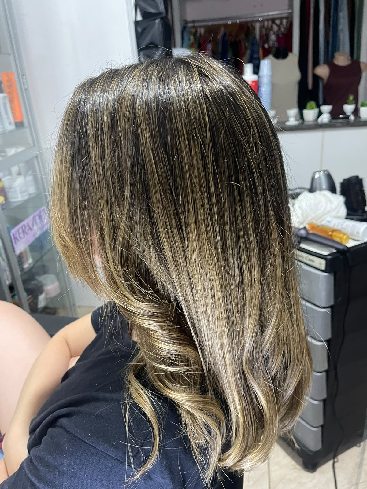 Morena iluminada realizada por Isis Avelar